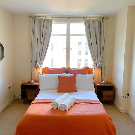 Luxury City Centre - Pool Table (adults Only) Apartment *